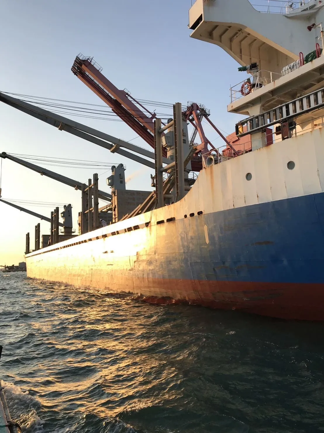 header background ship